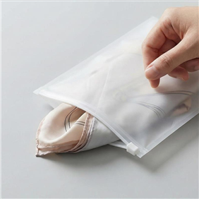 指尖上的“丝滑”工程：深度解析滑块拉链袋的机械锁合与材料力学